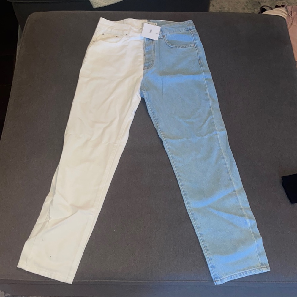 White and blue split straight leg jeans